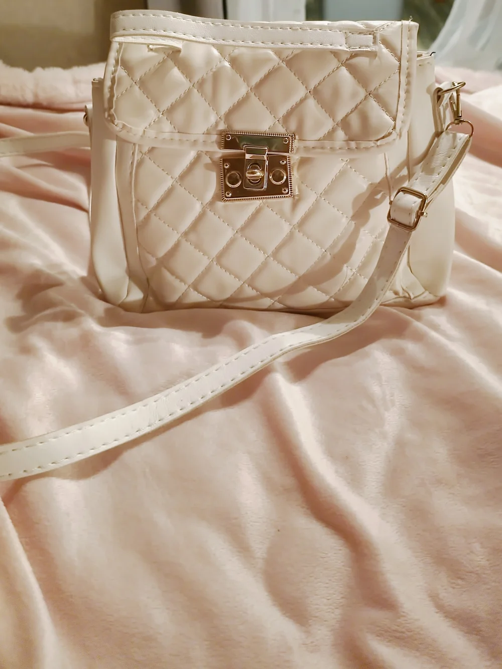 Quilted Cream Crossbody Bag with Turn-Lock Closure